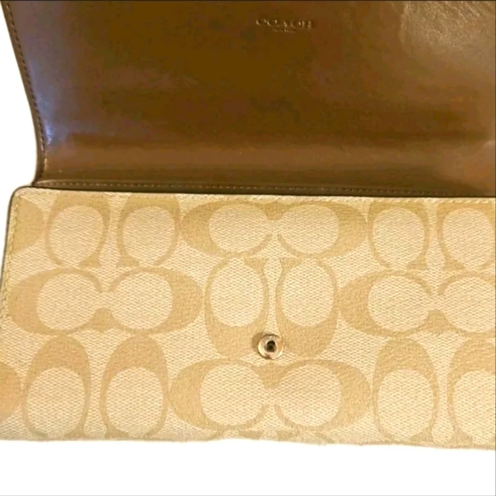 Coach Signature Leather Trifold ID Wallet Clutch Khaki/Light Pink Style#B2246